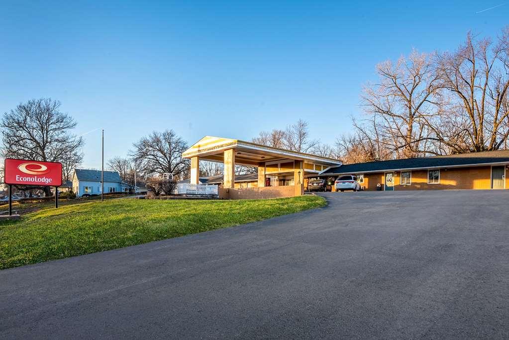Econo Lodge Oskaloosa Buitenkant foto