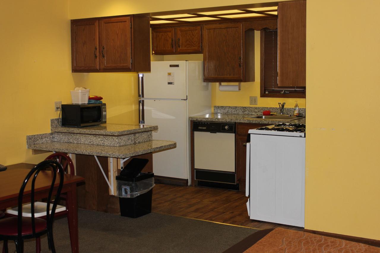Econo Lodge Oskaloosa Buitenkant foto