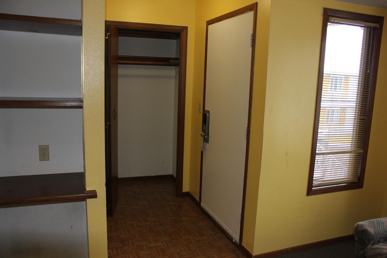 Econo Lodge Oskaloosa Buitenkant foto