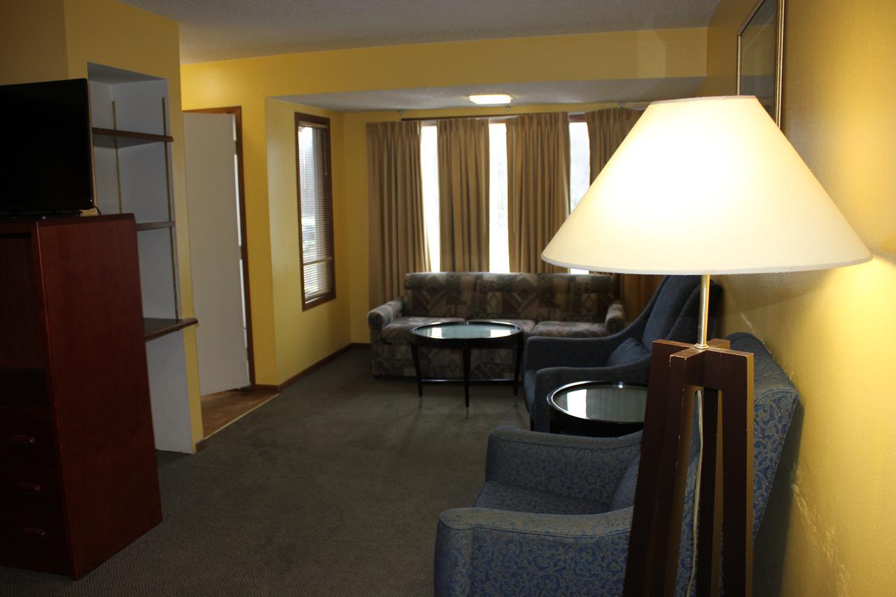 Econo Lodge Oskaloosa Buitenkant foto